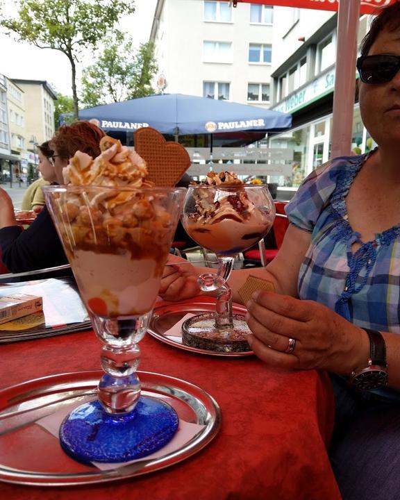 Eis Cafe Gelatissimo